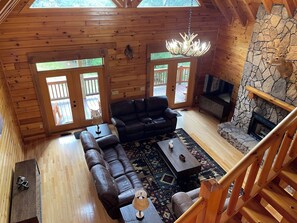 智能电视、壁炉、乒乓球