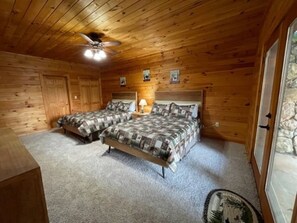 5 bedrooms, iron/ironing board, free WiFi, bed sheets