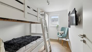 2 Schlafzimmer, Reisekinderbett, kostenloses WLAN