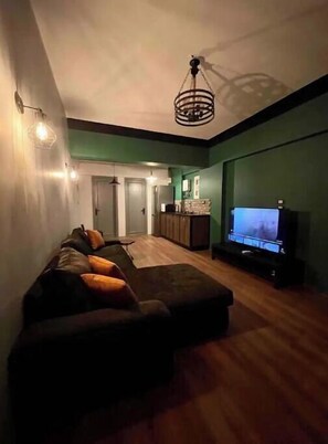 Living area - Industrial 1-bedroom apartment in Zamalek (Zamalek)