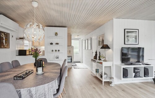 3 bedroom nice home in Hals