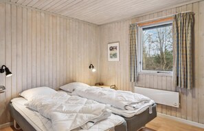 2 bedrooms, free WiFi