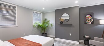 Modern Apartment near ft Gregg-Addams and VSU