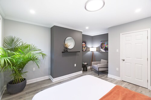 Modern Apartment near ft Gregg-Addams and VSU