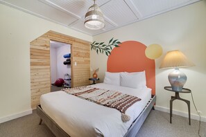 3 bedrooms, iron/ironing board, travel cot, free WiFi
