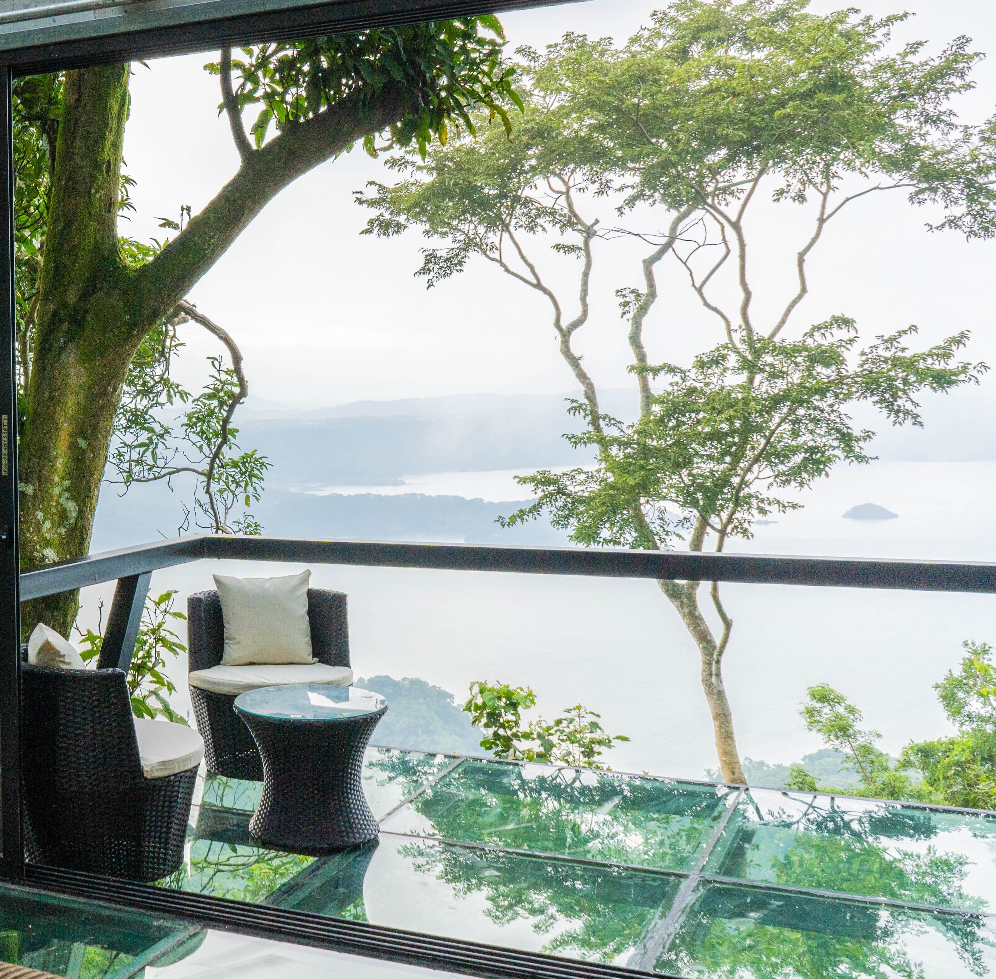 Design Suite | Lake view