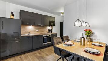 Kühlschrank, Herdplatte, Geschirrspüler