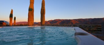 King Bed Villa with Hot Tub + Killer Views