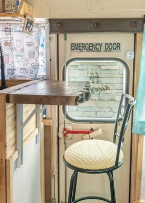 Interior - The Hocking Hills- MAGICAL SKOOLIE ‼️ (Carbon Hill)