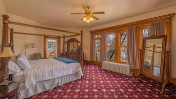 Basic Room | Free minibar, soundproofing, iron/ironing board, free WiFi