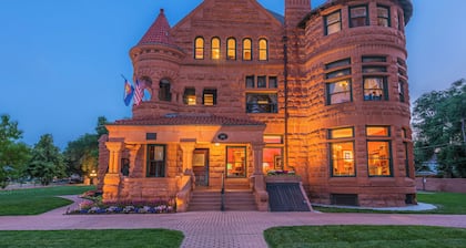 Orman Mansion - Pueblo's Most Luxurious Stay