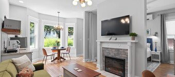 Guest suite close to James River and hiking/biking trails