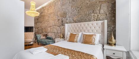 Desk, iron/ironing board, internet, bed sheets