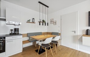 Kühlschrank, Herdplatte, Geschirrspüler