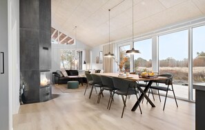 Dining - Lovely home in Ringkøbing with kitchen (Ringkøbing)