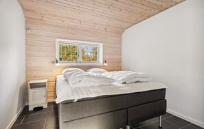 3 dormitoris, un bressol de viatge i wifi gratuïta 