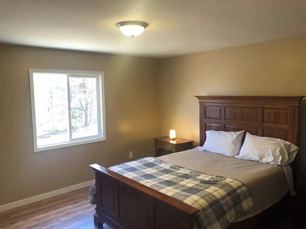 4 bedrooms, WiFi, bed sheets