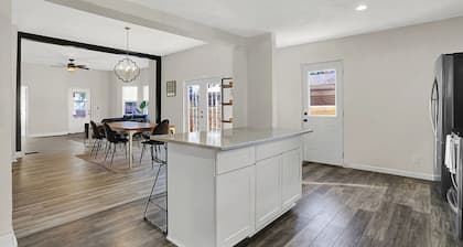 Beautiful 3500 SqFt Villa in Fountain Sq