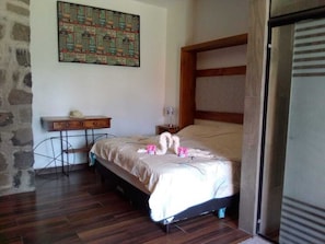 Classic Room, 1 King Bed, Patio, Park View | Living area - Ex Hacienda Santa Elena (Atlixco)