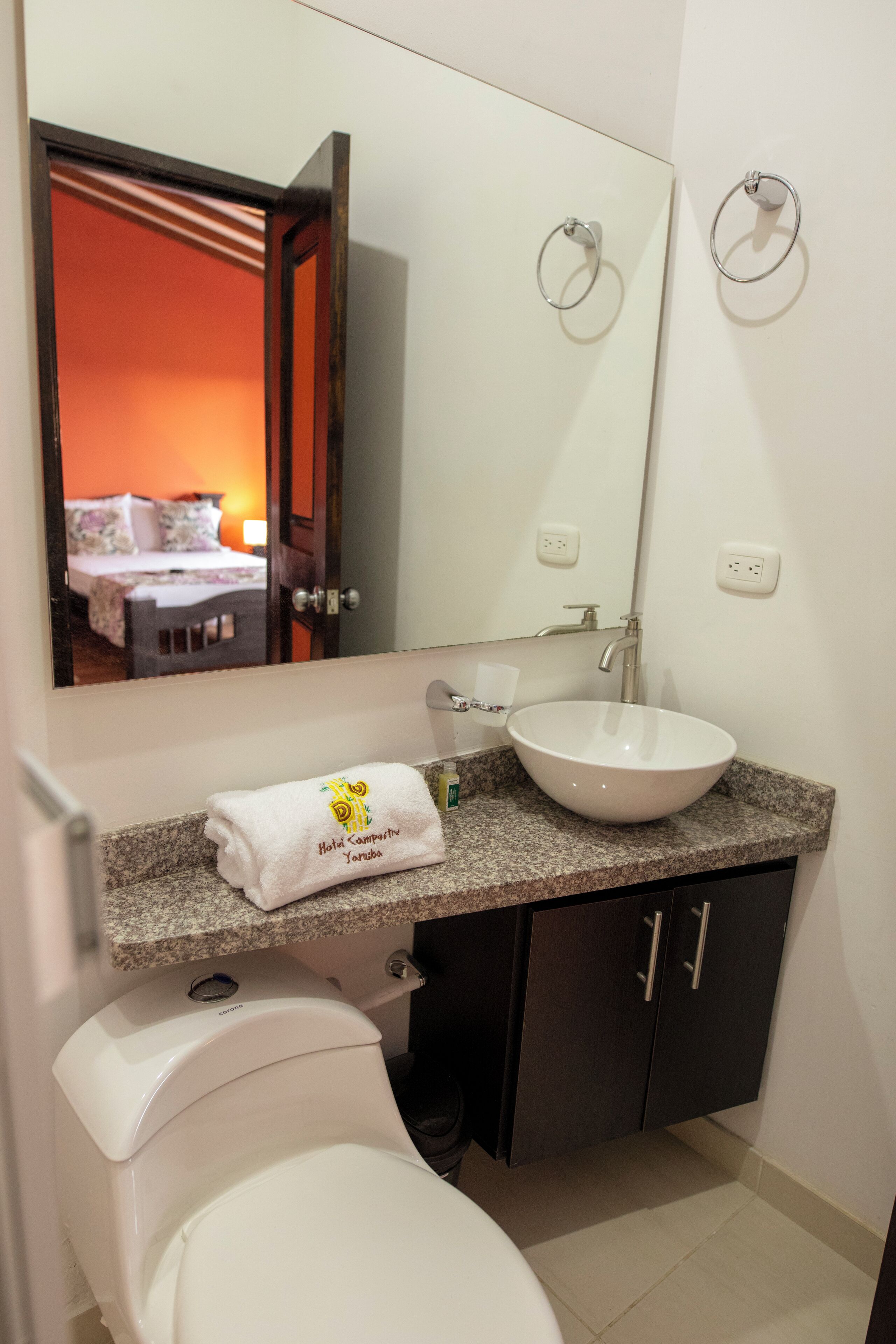 Honeymoon Double Room | Bathroom | Shower, towels