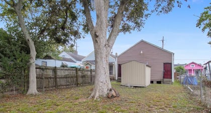 Charming Historical Home 7 minutes to the French Quarters