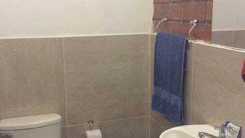 Shower, towels