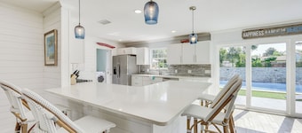 Coastal Home w/ Heated Pool: Mins to Beach & Mayo!
