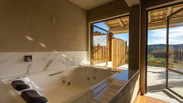 Presidential Bungalow | Bathroom | Separate bathtub and shower, jetted bath, rainfall showerhead