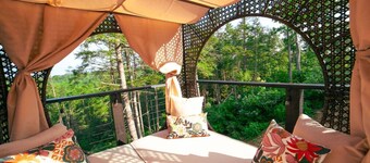 Private Lux Getaway/Hot Tub/Double Shower/Cabana