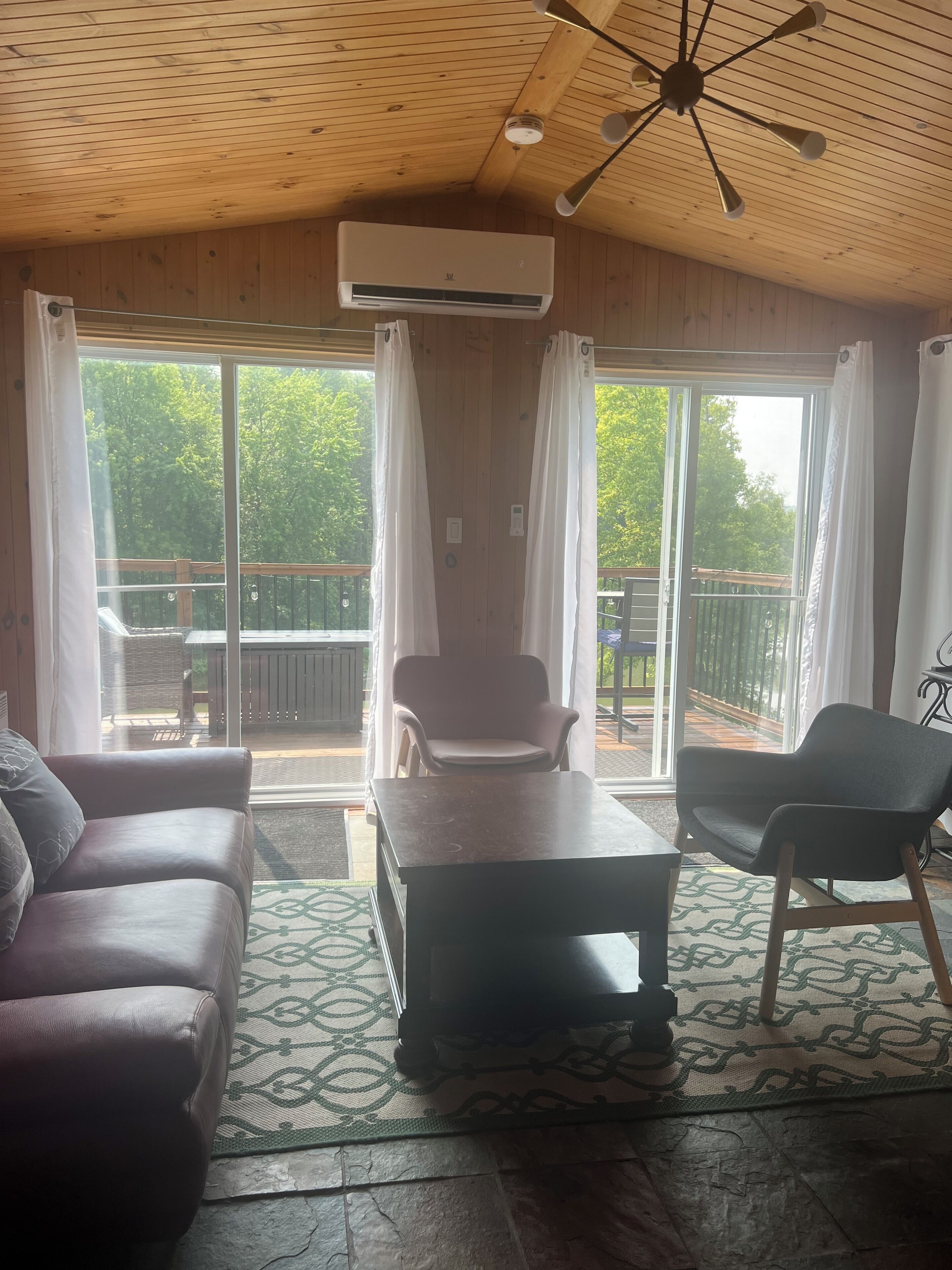 Smart-tv, eldstad och printers