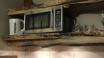 Fridge, microwave, coffee/tea maker, electric kettle