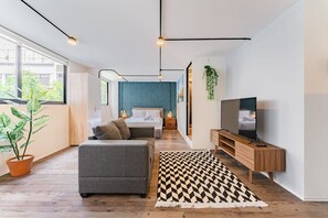 1 chambre, bureau, fer et planche à repasser, Wi-Fi