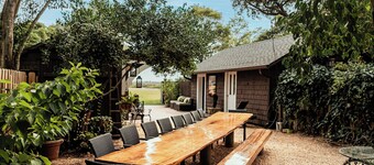 Charming waterfront studio/sleeps 4/pet friendly