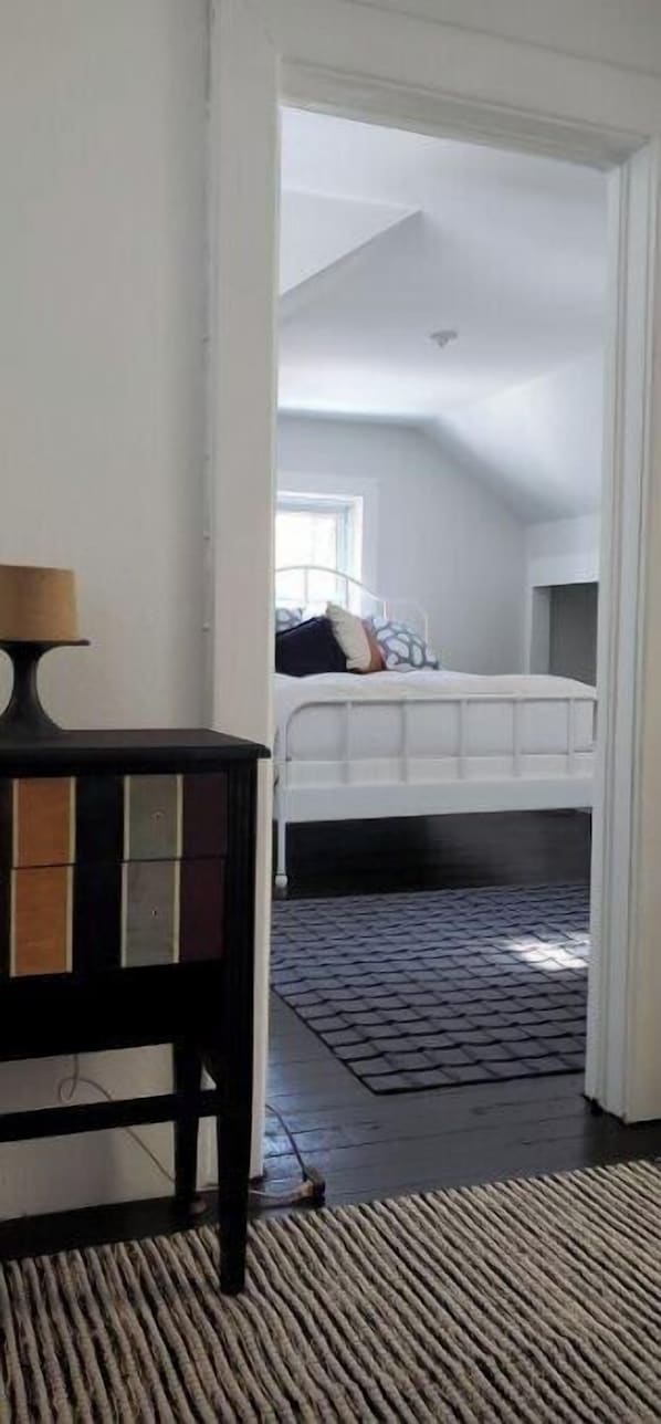 2 chambres, fer et planche à repasser, Wi-Fi gratuit, draps fournis