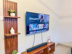 Interior - Cozy & tranquil 1 Bedroom dainty haven in Kampala (Kampala)