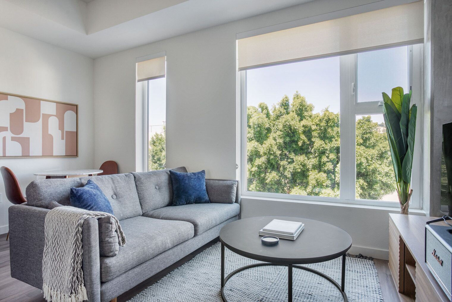 Hip Hollywood 1BR w/ Pool & Sundeck, nr Coffee & Dining, by Blueground
