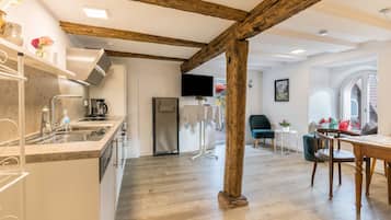 Kühlschrank, Ofen, Herdplatte, Geschirrspüler