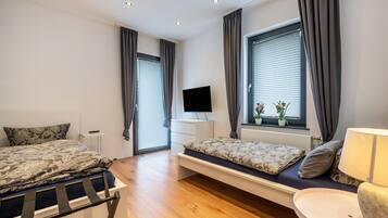 3 bedrooms, free WiFi, bed sheets