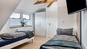 1 bedroom, free WiFi, bed sheets