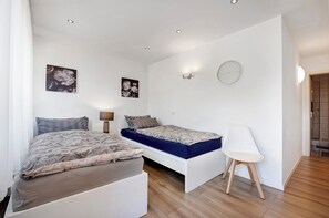 1 bedroom, free WiFi, bed sheets - Studio Apartment "Casa Caso - 2" with Shared Terrace & Wi-Fi (Achim)