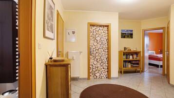 2 間睡房、熨斗/熨衫板、免費 Wi-Fi、床單