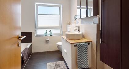 Holiday flat "FeWo am Hennesee" with balcony and far view