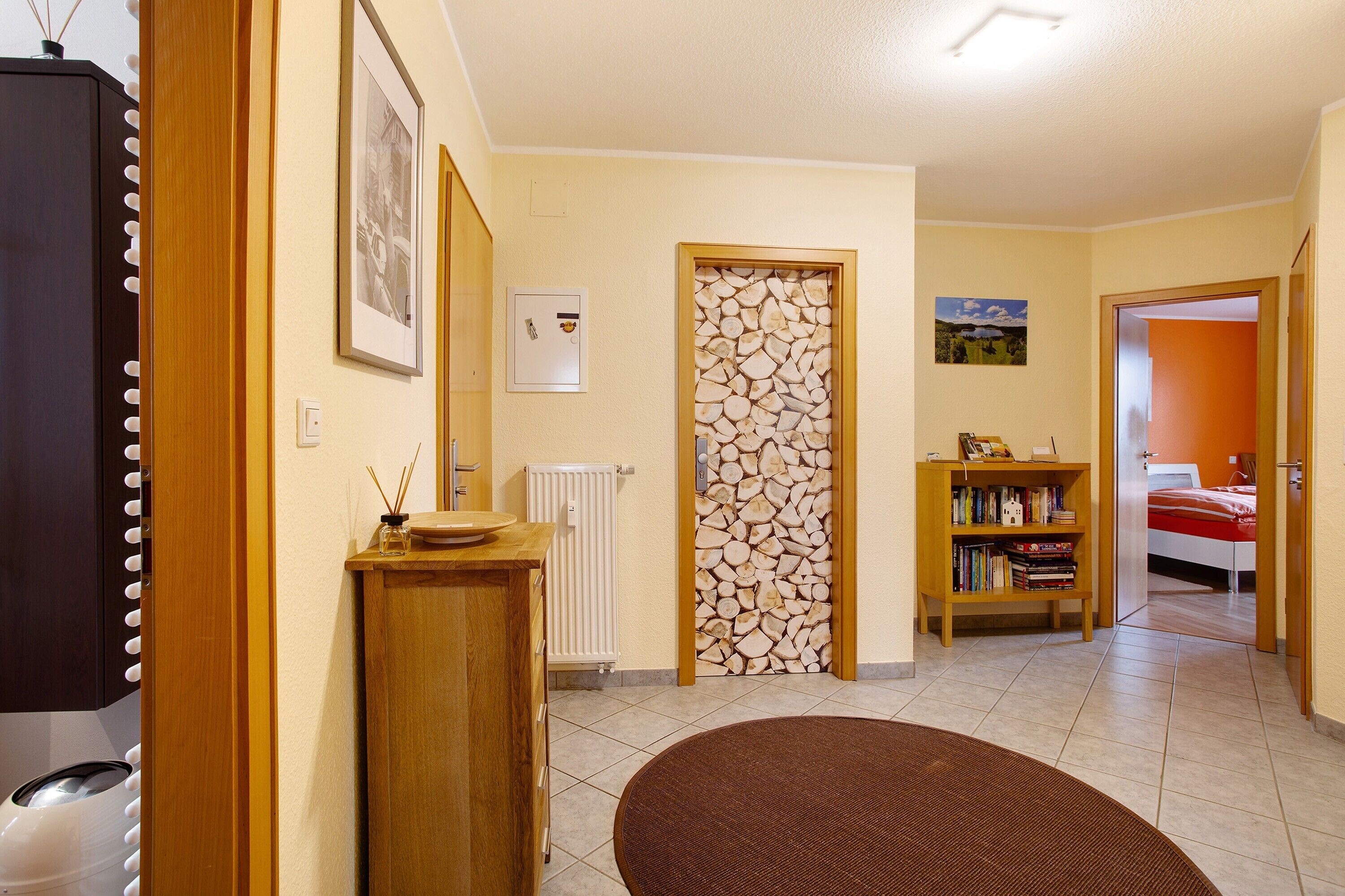 2 slaapkamers, een strijkplank/strijkijzer, gratis wifi, beddengoed