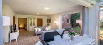 Apartment with Conservatory near Movie Park, Private Terrace, and Wi-Fi