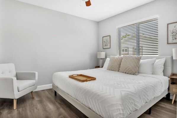 6 bedrooms, in-room safe, desk, iron/ironing board