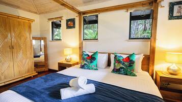 2 bedrooms, iron/ironing board, travel cot, WiFi