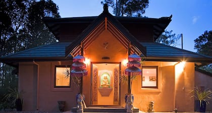 River'esque, River'esque