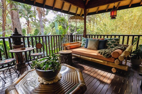 River'esque, River'esque