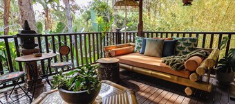 River'esque, River'esque