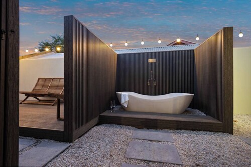 Cape Cottage Beachside Retreat with Outdoor Bath